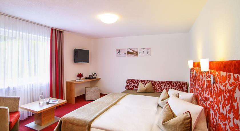 Hotel Garni Chasa Sulai Ischgl Ruang foto