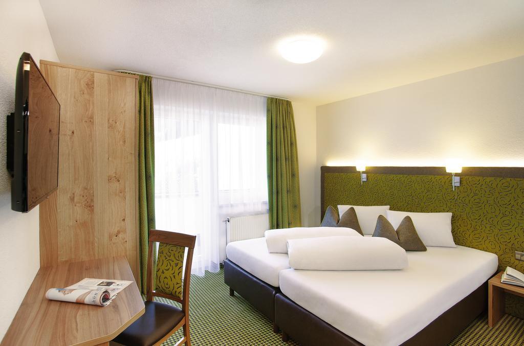 Hotel Garni Chasa Sulai Ischgl Ruang foto