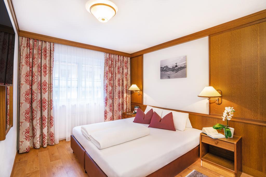 Hotel Garni Chasa Sulai Ischgl Bagian luar foto
