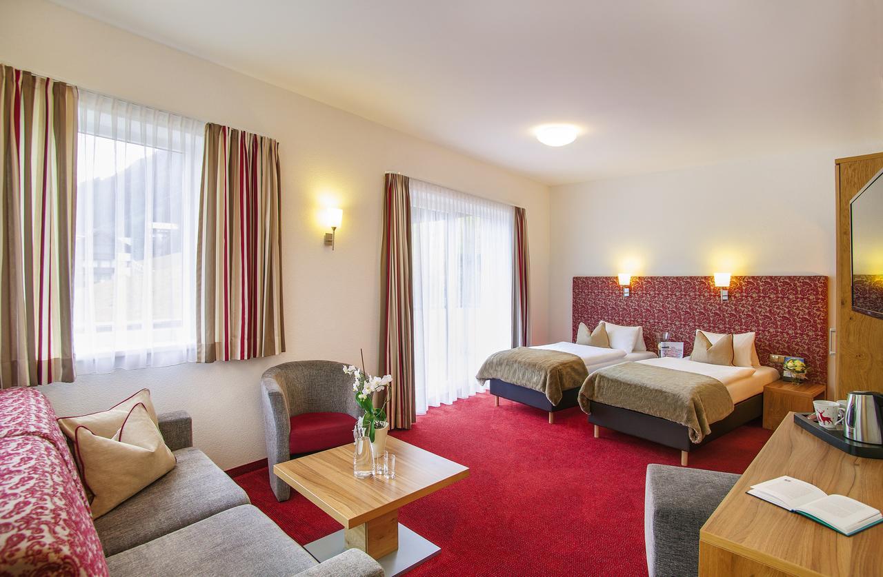 Hotel Garni Chasa Sulai Ischgl Bagian luar foto